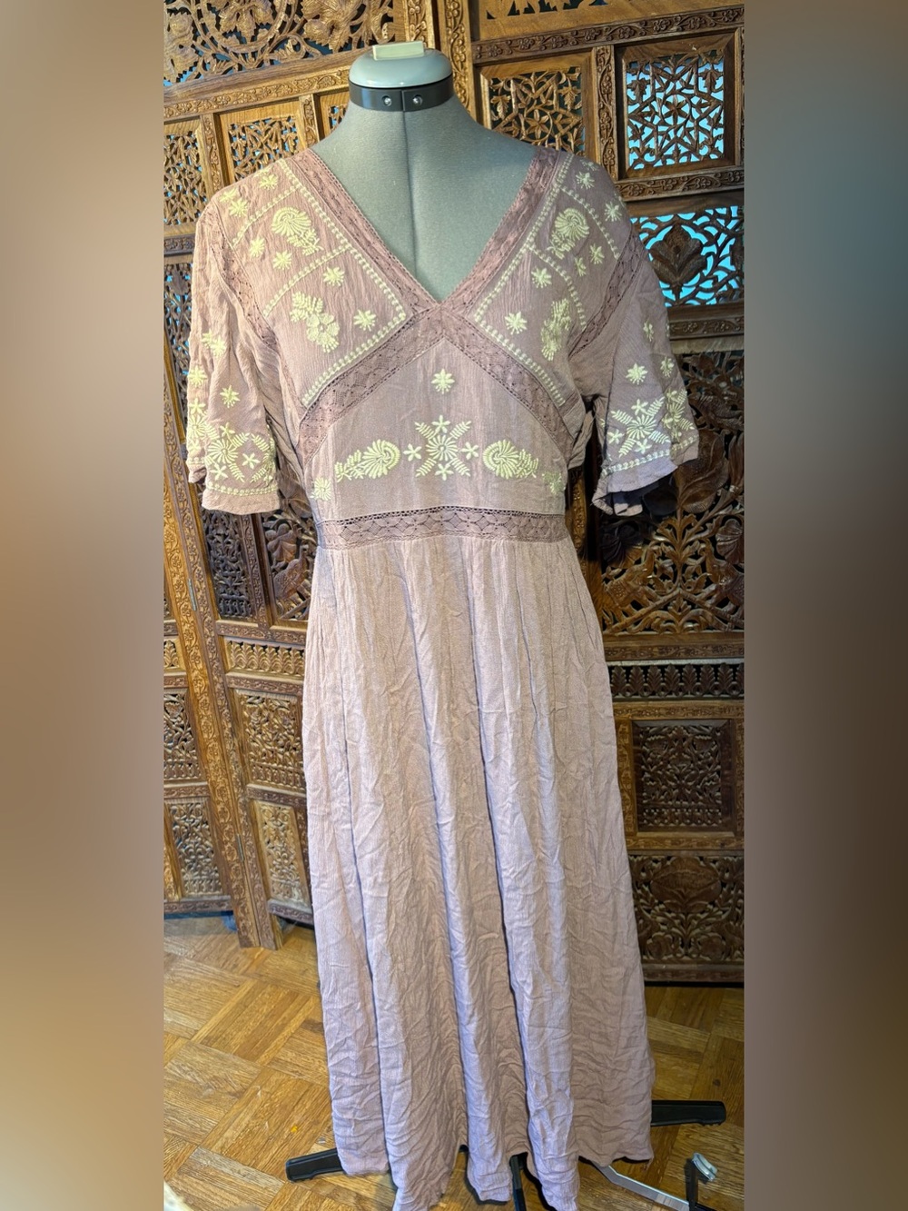 Embroidered V-Neck Maxi Dress in Dusty Mauve